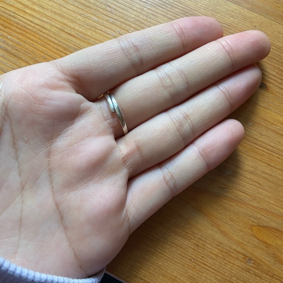 Adjustable sterling silver Mermaid ring with blue topaz - Picture 3 of 8